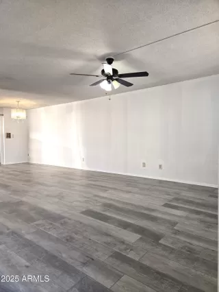 Photo #4: 6958198 Listing 