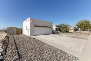 Photo #1: 6958227 Listing 