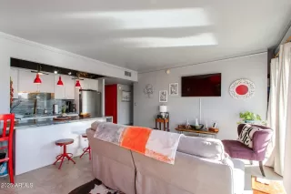 Photo #3: 6958240 Listing 