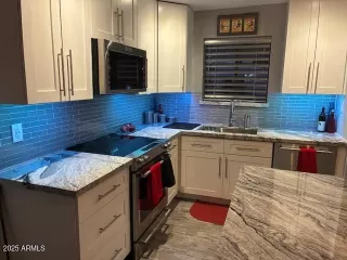 Photo #4: 6958304 Listing 