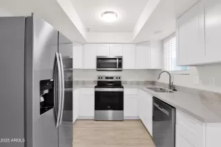 Photo #4: 6958461 Listing 