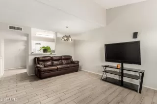 Photo #1: 6958493 Listing 