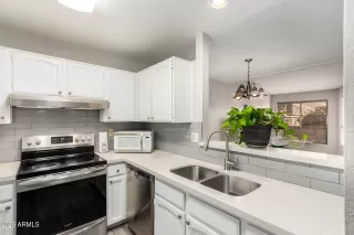 Photo #6: 6958493 Listing 