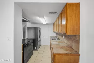 Photo #3: 6958515 Listing 