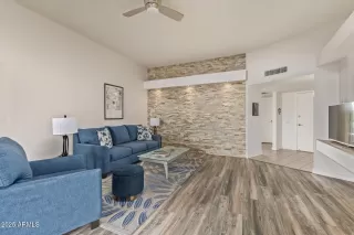 Photo #6: 6958562 Listing 