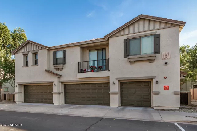 MLS: 6958654 Condo For Sale