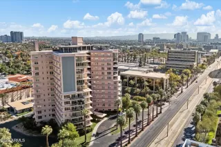 Photo #5: 6958671 Listing