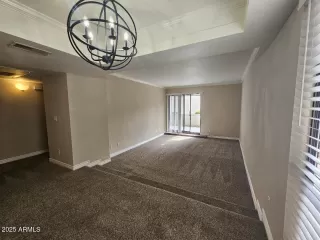 Photo #3: 6958710 Listing 