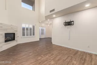 Photo #2: 6958845 Listing