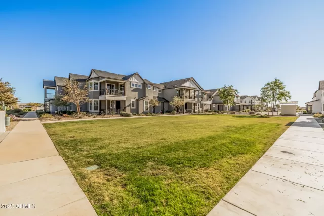 MLS: 6958963 Condo For Sale