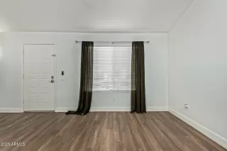 Photo #5: 6958981 Listing