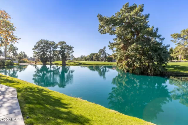 MLS: 6958982 Condo For Sale