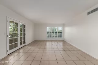 Photo #4: 6958982 Listing