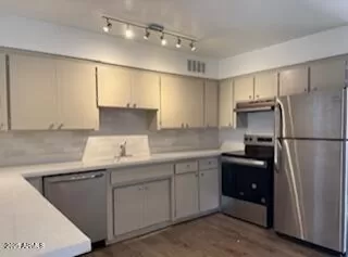 Photo #2: 6959062 Listing 