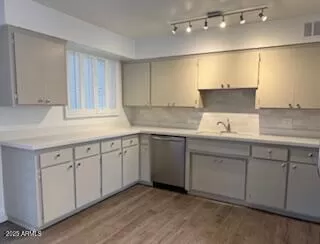 Photo #3: 6959062 Listing 