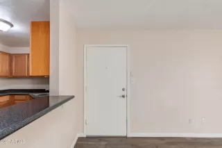 Photo #4: 6959136 Listing 