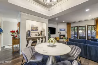 Photo #2: 6959199 Listing 