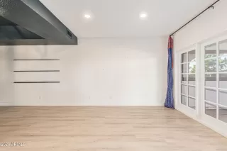 Photo #5: 6959202 Listing