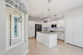 Photo #4: 6959231 Listing 