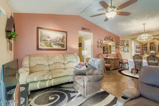 Photo #6: 6959253 Listing