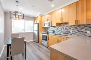 Photo #3: 6959306 Listing