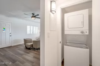 Photo #6: 6959306 Listing