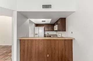 Photo #6: 6959367 Listing 