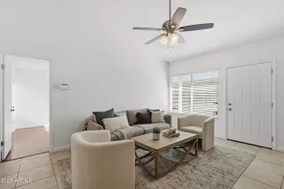 Photo #5: 6959401 Listing 