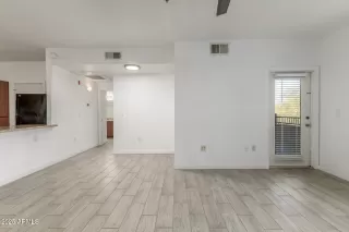 Photo #4: 6959408 Listing 