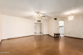 Photo #3: 6959431 Listing 