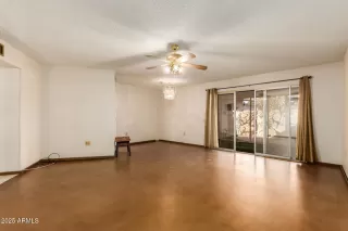 Photo #4: 6959431 Listing 