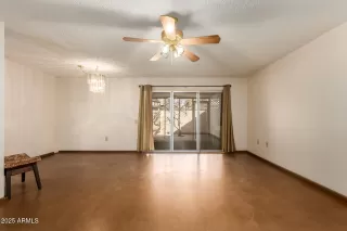 Photo #6: 6959431 Listing 