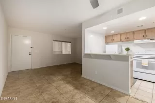 Photo #6: 6959497 Listing 