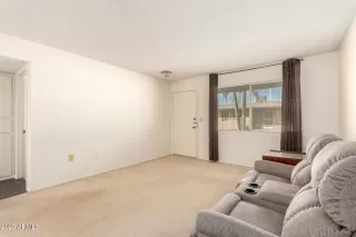 Photo #4: 6959505 Listing 