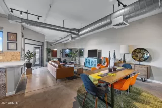 Photo #3: 6959581 Listing