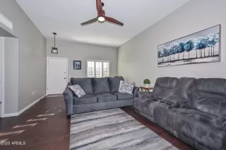 Photo #2: 6959585 Listing