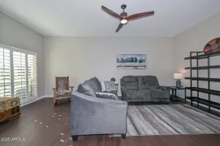 Photo #5: 6959585 Listing