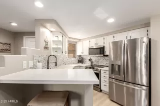 Photo #2: 6959611 Listing 