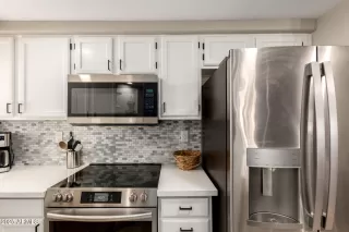 Photo #4: 6959611 Listing 