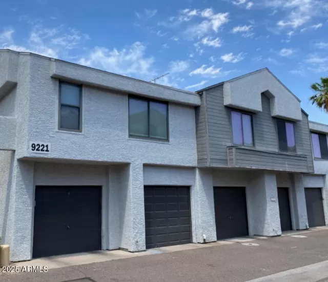 MLS: 6959613 Condo For Sale