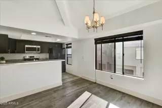 Photo #3: 6959613 Listing 