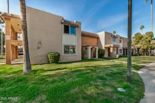 Photo #3: 6959768 Listing