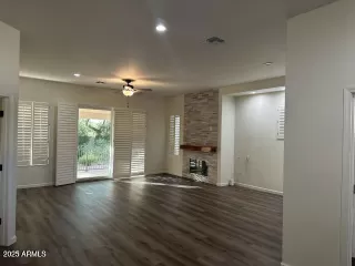 Photo #6: 6959876 Listing 