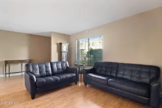 Photo #4: 6959931 Listing 