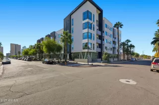 Photo #2: 6960048 Listing 