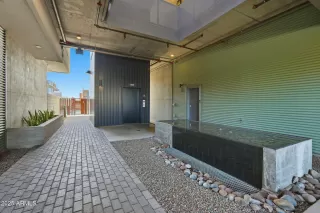 Photo #4: 6960048 Listing 