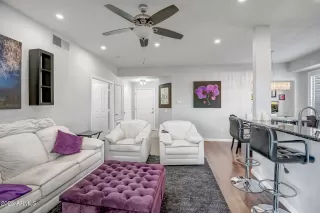 Photo #6: 6960056 Listing 