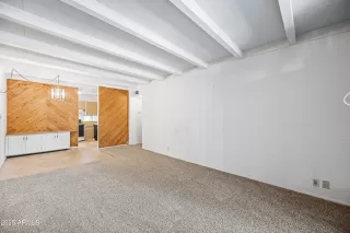 Photo #2: 6960071 Listing 