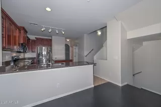 Photo #6: 6960121 Listing 