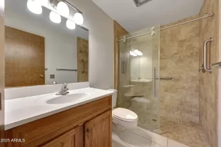 Photo #3: 6960270 Listing 